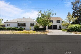 421 W Sun Ave in Redlands, CA - Building Photo
