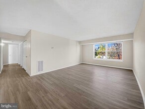 7680 Tremayne Pl in McLean, VA - Building Photo - Building Photo