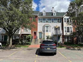 27 Cottonwood St in Jersey City, NJ - Building Photo