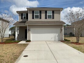 221 W Jayce Wy in St. Augustine, FL - Building Photo