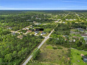 100 W 11th St in Lehigh Acres, FL - Building Photo - Building Photo
