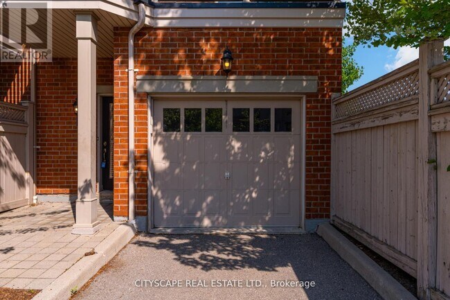3380 Thomas St in Mississauga, ON - Building Photo - Building Photo