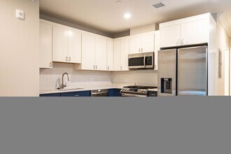 137 Everett St in Boston, MA - Building Photo - Building Photo
