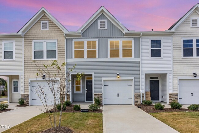 172 Paramount Dr in Smithfield, NC - Building Photo - Building Photo