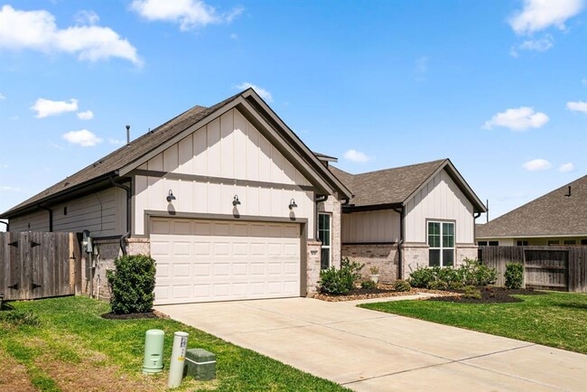 500 Wild Grv Ln in Sealy, TX - Building Photo - Building Photo