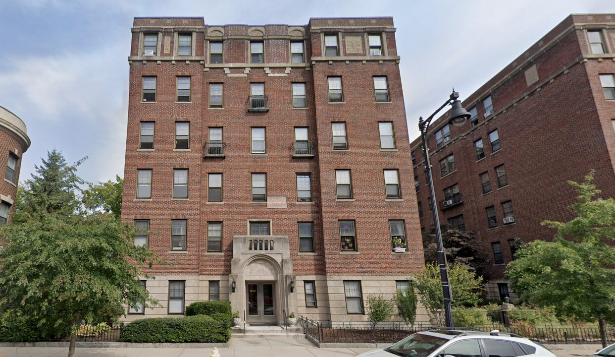 1959 Commonwealth Ave, Unit 53 in Boston, MA - Foto de edificio