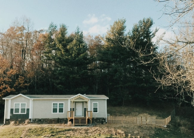 530 Marion Cornett in Boone, NC - Building Photo - Building Photo