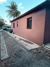 532 NW 106th St in Miami, FL - Building Photo - Building Photo