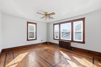 630 N Courtland St in East Stroudsburg, PA - Foto de edificio - Building Photo