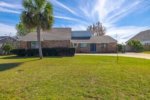 3126 Wood Valley Rd in Panama City, FL - Building Photo