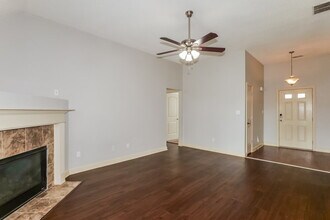 3835 Farm Pond Cove W, Unit 19E in Southaven, MS - Foto de edificio - Building Photo