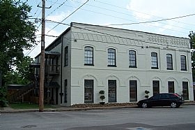 519 Spring St in Columbus, TX - Foto de edificio