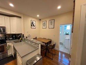 2 Centre St Terrace in Boston, MA - Building Photo - Building Photo