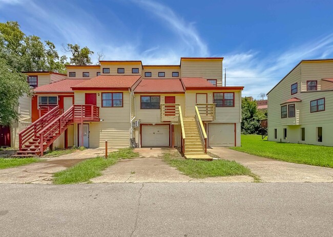 1330 Warrior Way in Tallahassee, FL - Building Photo - Building Photo