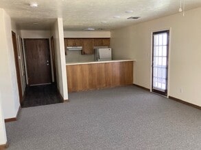 5018 Desoto St, Unit D in Lake Charles, LA - Building Photo - Building Photo