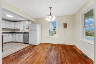 911 Montrose Ave in Morgantown, WV - Building Photo - Building Photo