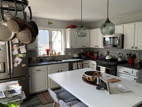 38 Columbus Ave, Unit 4 in Somerville, MA - Building Photo - Building Photo