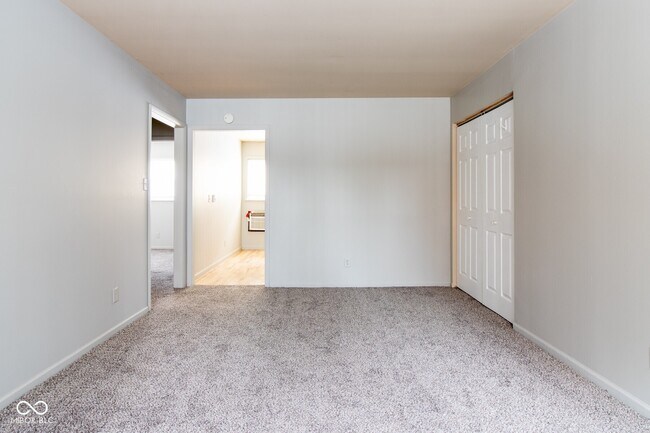 5909 Devington Rd in Indianapolis, IN - Building Photo - Building Photo