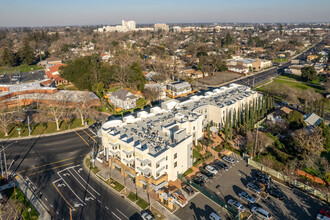 The Arbors at Oak Park in Sacramento, CA - Building Photo - Building Photo