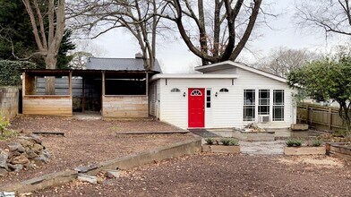 16 Underwood Ave in Greenville, SC - Building Photo - Building Photo