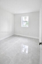 3079 NW Flagler Terrace in Miami, FL - Building Photo - Building Photo