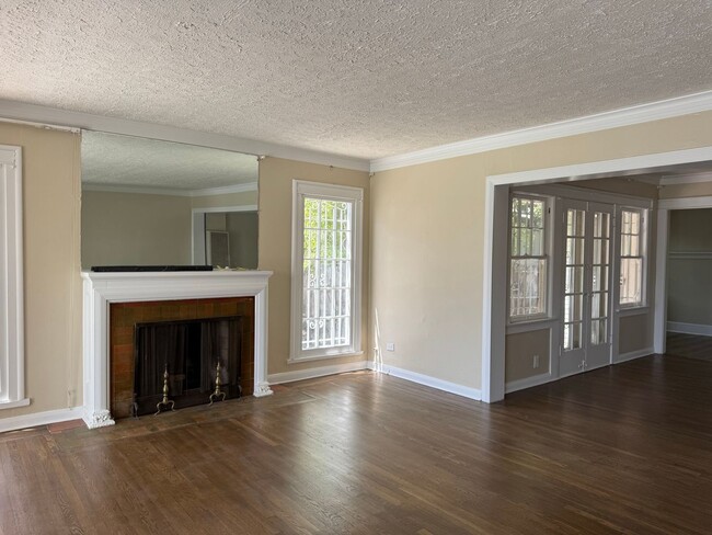4817 6th Ave in Los Angeles, CA - Building Photo - Building Photo