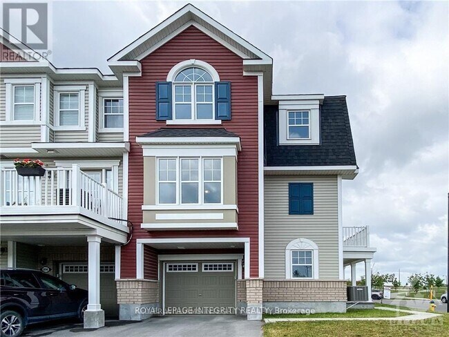 894 Fameflower St in Ottawa, ON - Building Photo - Building Photo