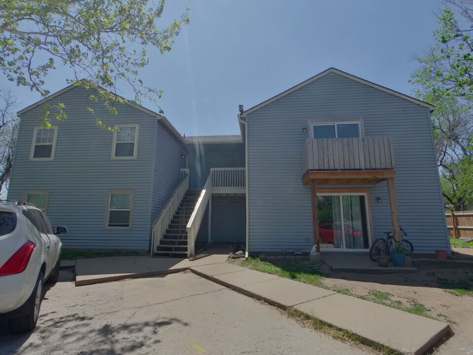 3421 W Zoo Blvd-Unit -Apartment 4 in Wichita, KS - Building Photo