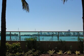 1500 Bay Rd, Unit 1440 in Miami Beach, FL - Building Photo - Building Photo