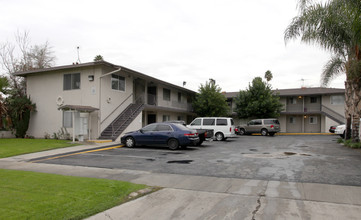 Las Palmas Apartments in Riverside, CA - Building Photo - Building Photo