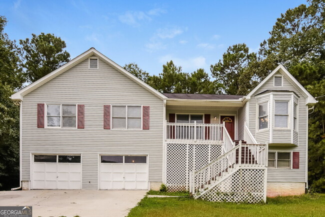 property at 134 Oak Landing Dr