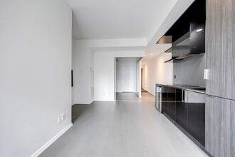 70 Temperance St in Toronto, ON - Building Photo - Building Photo