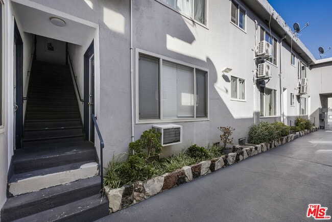 property at 925 N Curson Ave