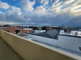 835 12th St, Unit 205 in Paso Robles, CA - Building Photo