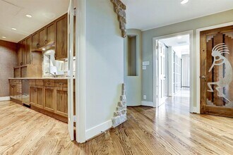 1111 Hermann Dr in Houston, TX - Building Photo - Building Photo