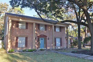 16322 Southampton Dr in Spring, TX - Building Photo