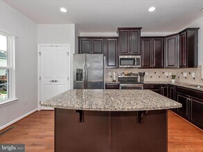 76 Norwood Dr in Falling Waters, WV - Building Photo - Building Photo