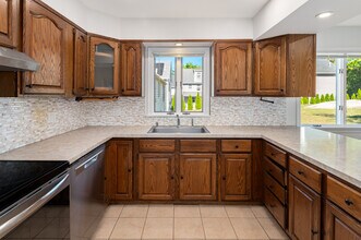 151 Highview Ave in Stamford, CT - Building Photo - Building Photo