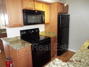 4554 E Paradise Village Pkwy N in Phoenix, AZ - Foto de edificio - Building Photo