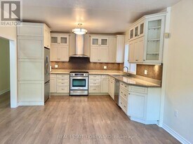 169 Carlaw Ave in Toronto, ON - Building Photo