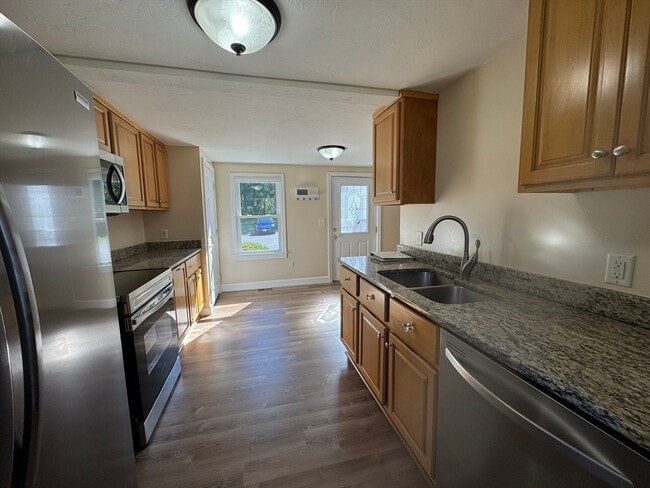 70 Beaver Brook Rd in Westford, MA - Building Photo - Building Photo