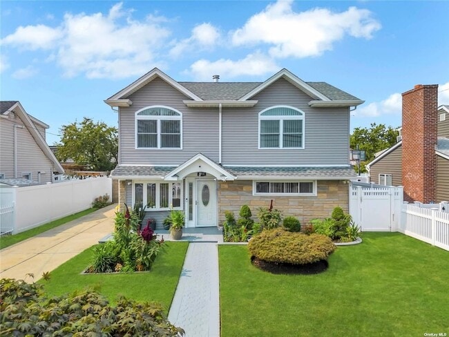 871 Grand Blvd