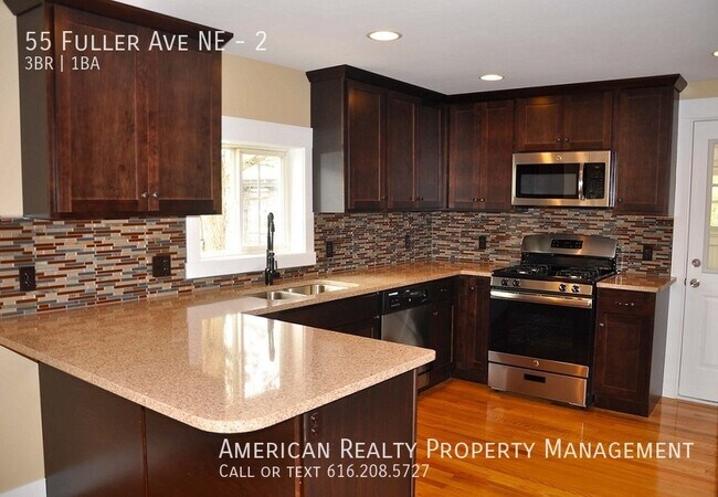 55 Fuller Ave NE in Grand Rapids, MI - Building Photo - Building Photo