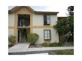 714 Gardens Dr in Pompano Beach, FL - Building Photo