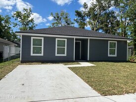 2127 Yulee St in Jacksonville, FL - Building Photo