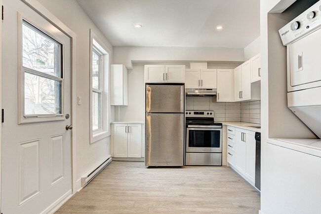 property at 5942-5942 Rue Hamilton