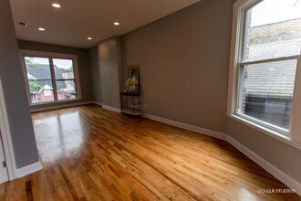 2343 W Grenshaw St in Chicago, IL - Building Photo - Building Photo