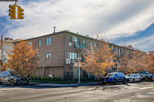 1900 Benson Ave in Brooklyn, NY - Foto de edificio - Building Photo