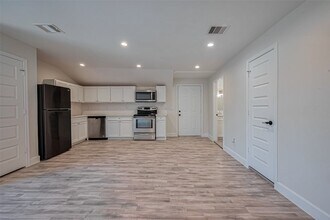 7212 Corpus Christi St in Houston, TX - Building Photo - Building Photo
