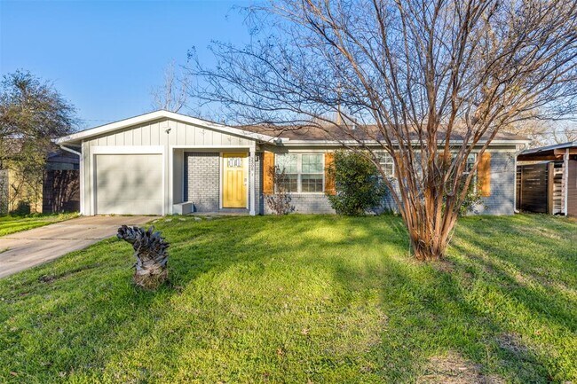 2308 Devonshire Dr in Austin, TX - Building Photo - Building Photo